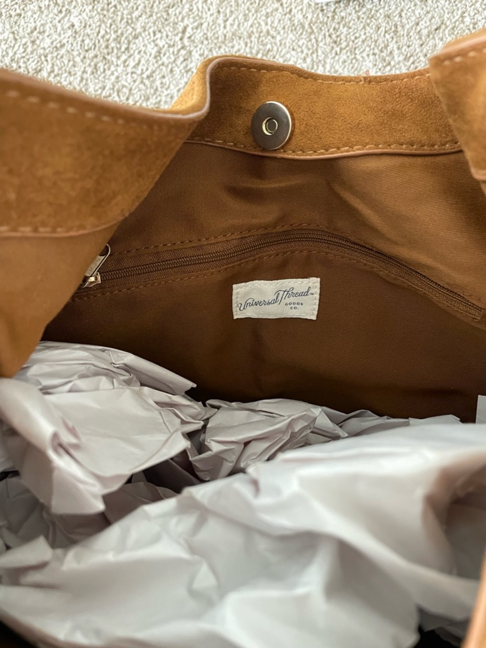 NWOT Universal Thread “Western Faux Suede with Tassle Shoulder Bag” - Picture 6 of 10